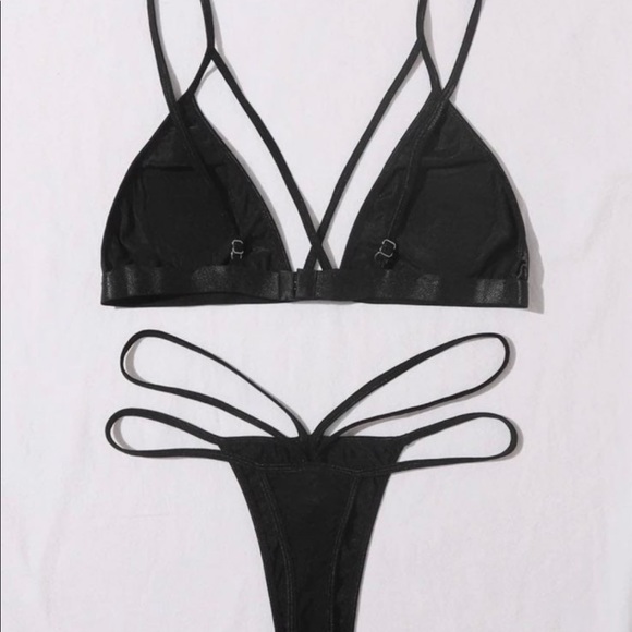 Lingerie set - Picture 2 of 3